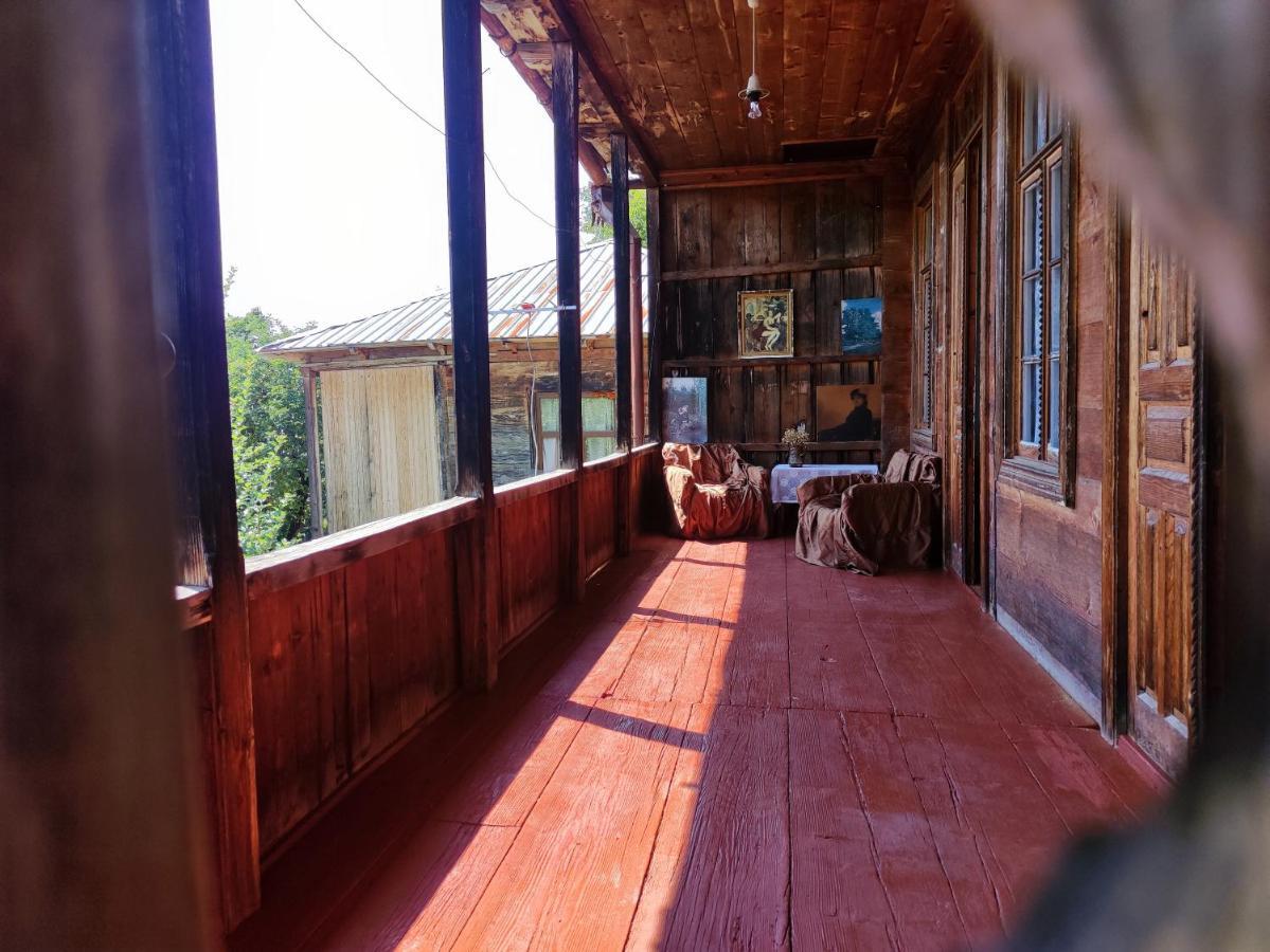 Racha Chogovadze'S Guest House Ambrolauri Dış mekan fotoğraf